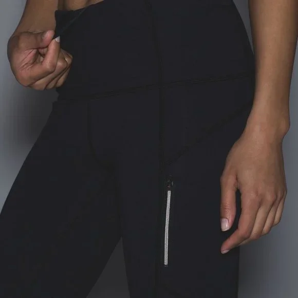 Lululemon Limited Edition Lucent Ice Queen Tight Size 6 - Picture 3 of 12